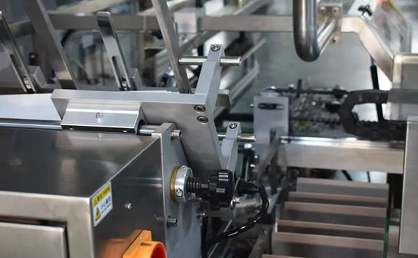 全自動插舌裝盒機(jī),插舌裝盒機(jī),裝盒機(jī)