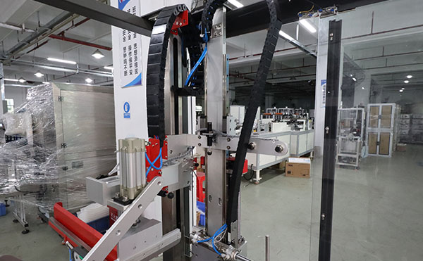 側(cè)封式封箱機(jī),封箱機(jī),封箱機(jī)廠家,高臻智能